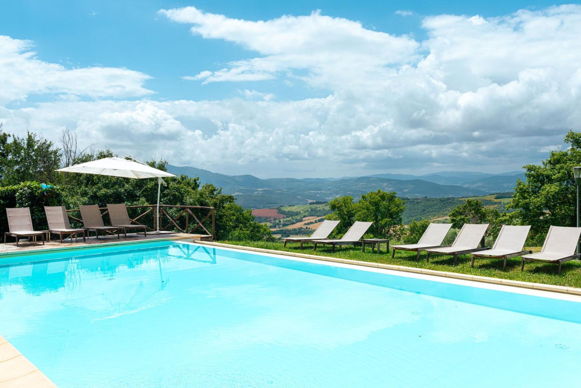 Nikis Resort กุบบีโอ ภายนอก รูปภาพ
